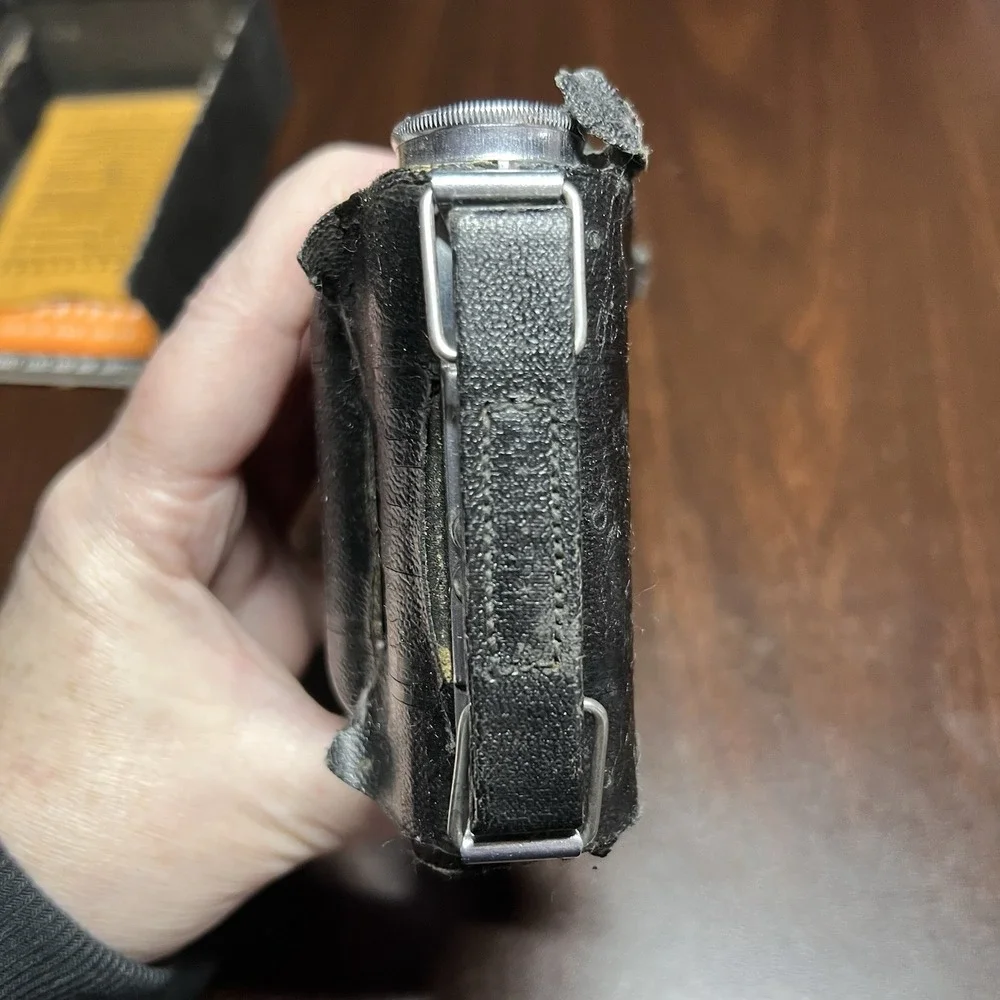 Vtg Kodak Vigilant Junior Six-20 Folding Camera w Box Guides Kodet Lens *AS-IS*‎